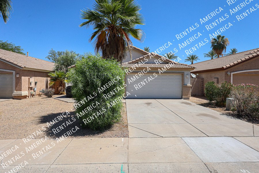 Beautiful 3 bedroom 2 bathroom home in Goodyear!! property image