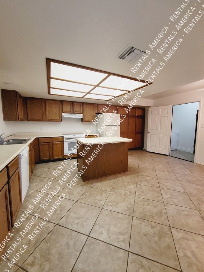 13831 N Kendall Dr Apt A property image