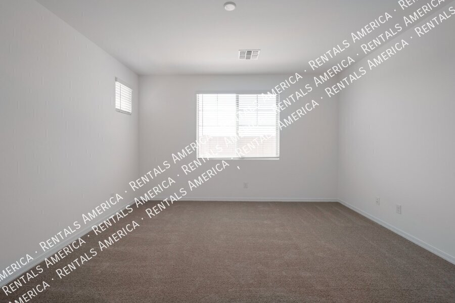 SINGLE LEVEL 4BR WITH OFFICE IN EMPIRE POINTE property image
