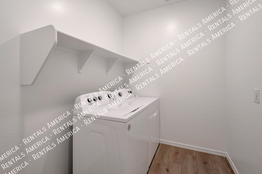 SINGLE LEVEL 4BR WITH OFFICE IN EMPIRE POINTE property image
