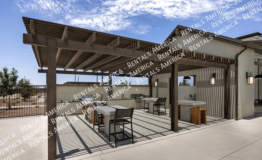SINGLE LEVEL 4BR WITH OFFICE IN EMPIRE POINTE property image