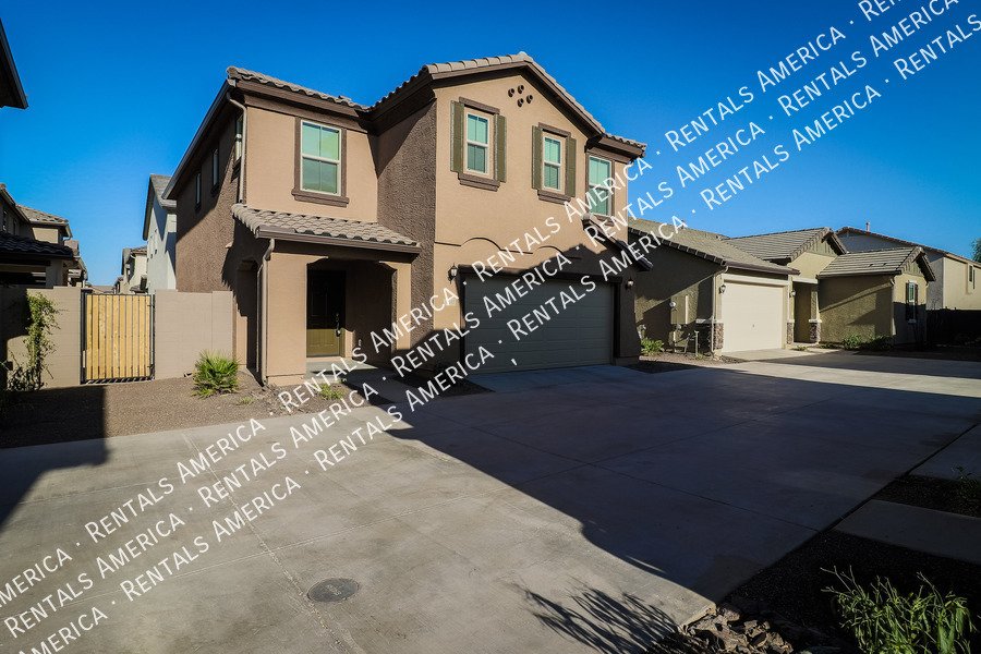 Newer home in Goodyear! property image