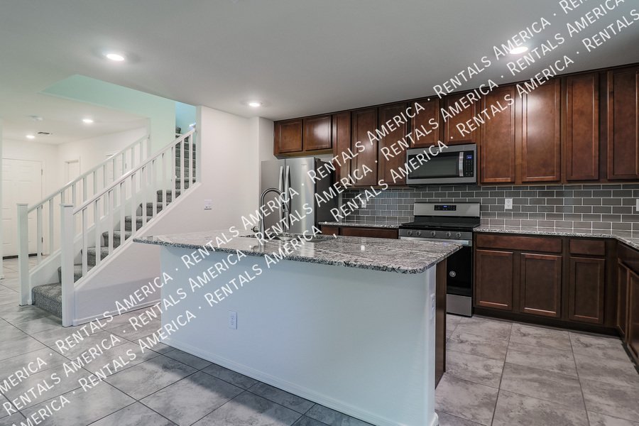 Newer home in Goodyear! property image