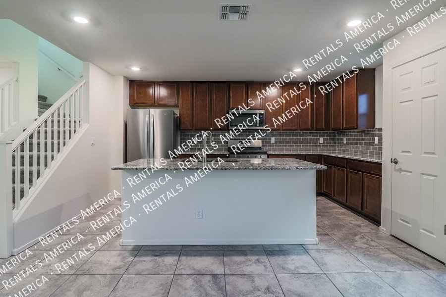 Newer home in Goodyear! property image