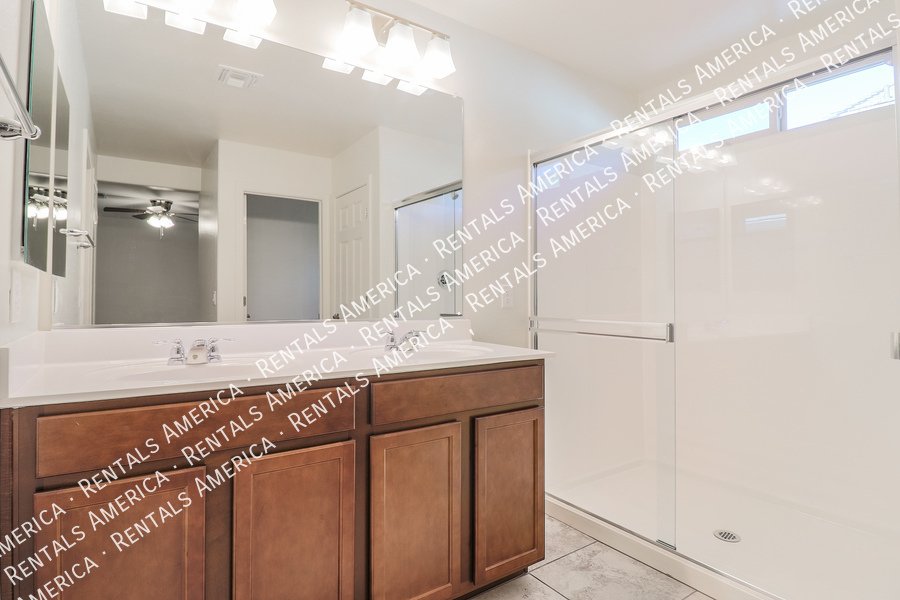 Newer home in Goodyear! property image
