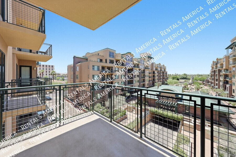 Upgraded 4th Floor Condo at Tapestry on Central 2 Bed + Studio property image
