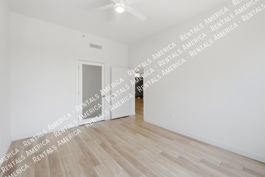 Upgraded 4th Floor Condo at Tapestry on Central 2 Bed + Studio property image