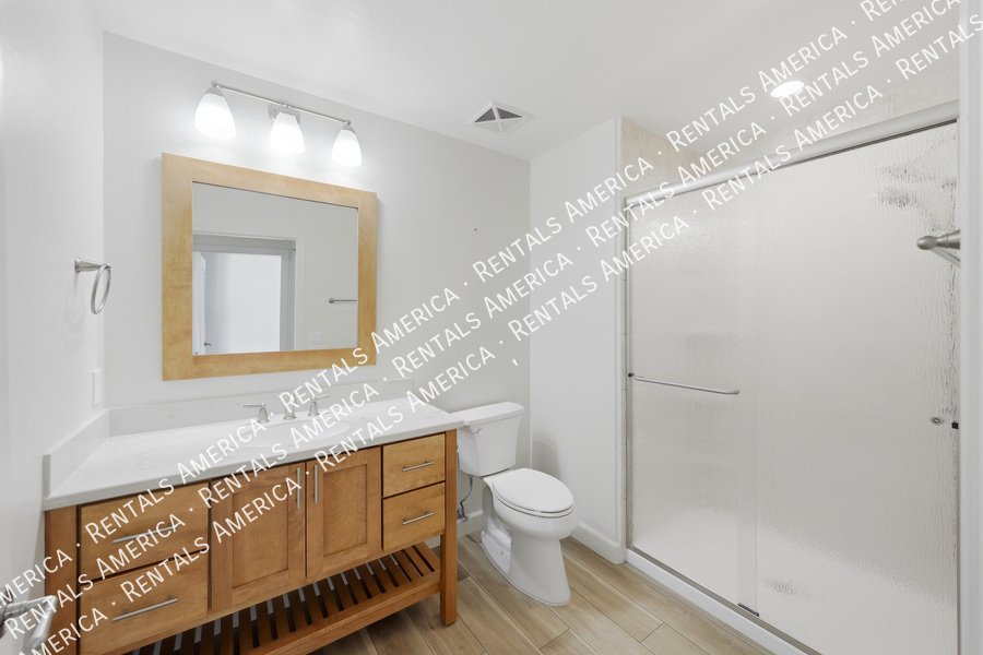 Upgraded 4th Floor Condo at Tapestry on Central 2 Bed + Studio property image
