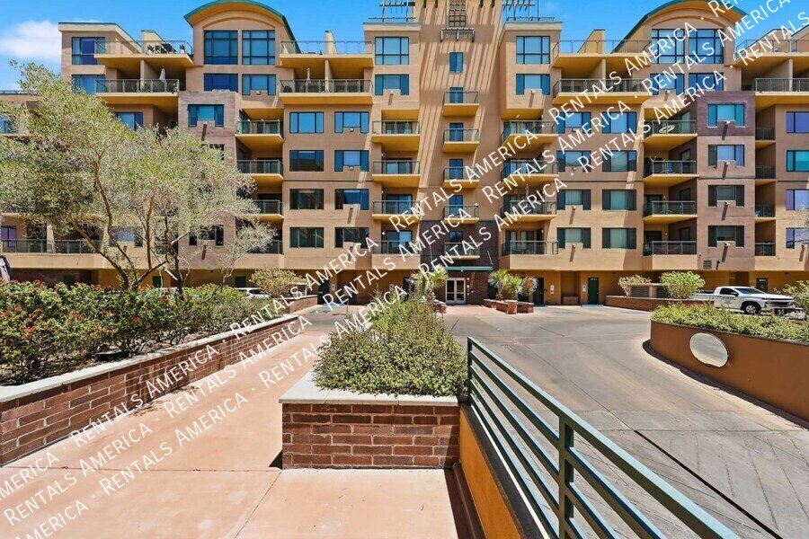 Upgraded 4th Floor Condo at Tapestry on Central 2 Bed + Studio property image