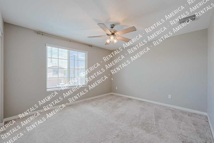 Spacious 5 Bedroom Home in Hudson Commons-No Pets property image