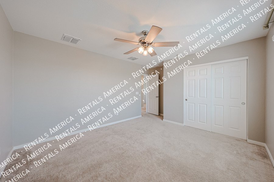 Spacious 5 Bedroom Home in Hudson Commons-No Pets property image