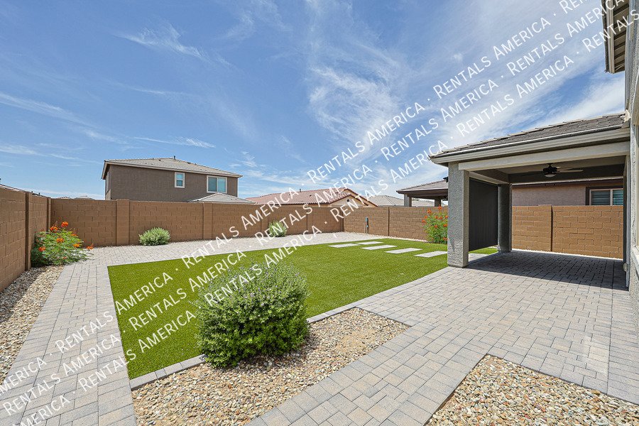 Spacious 5 Bedroom Home in Hudson Commons-No Pets property image
