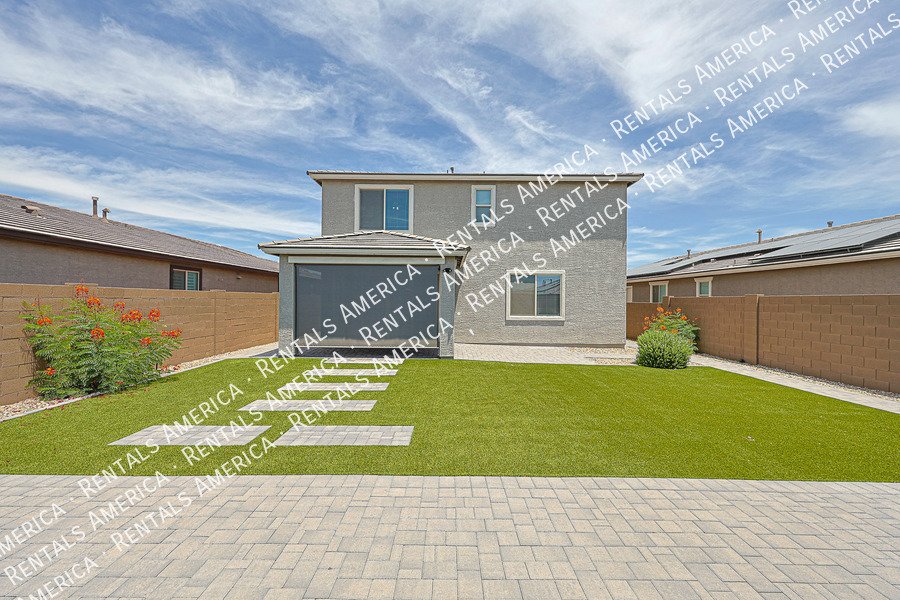 Spacious 5 Bedroom Home in Hudson Commons-No Pets property image