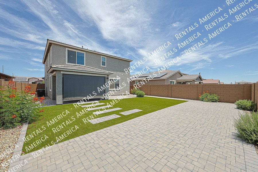 Spacious 5 Bedroom Home in Hudson Commons-No Pets property image