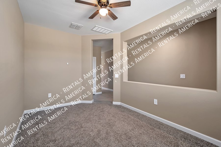 Stunning 4 Bed 2 Bath Home in Gated Community! property image