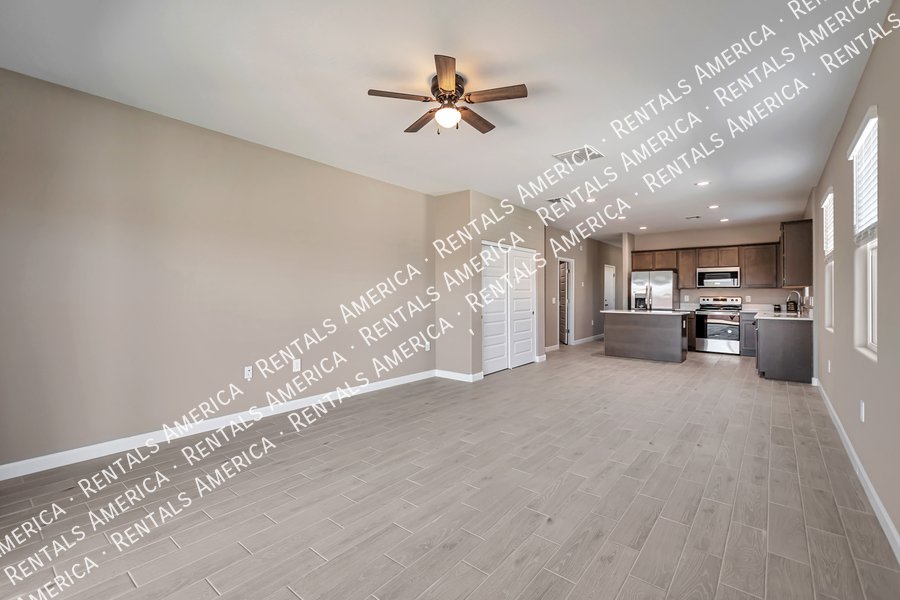 Stunning 4 Bed 2 Bath Home in Gated Community! property image