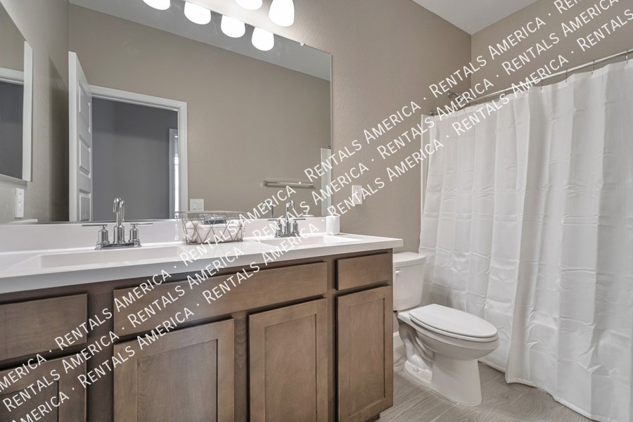 Stunning 4 Bed 2 Bath Home in Gated Community! property image