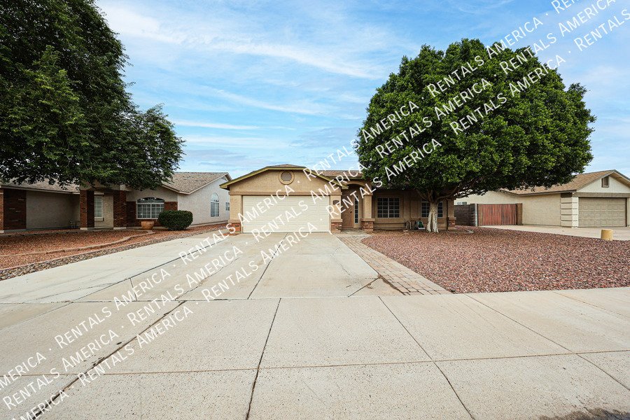 Gorgeous Chandler Home with Oversized Lot! property image