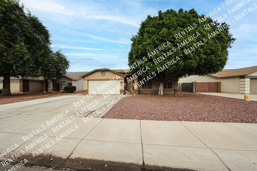 Gorgeous Chandler Home with Oversized Lot! property image