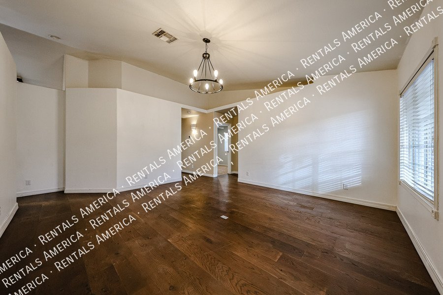 Gorgeous Chandler Home with Oversized Lot! property image
