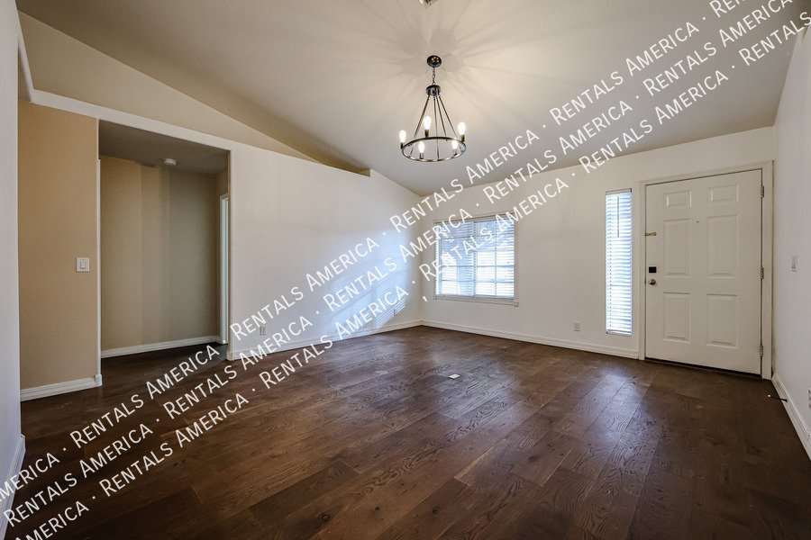 Gorgeous Chandler Home with Oversized Lot! property image
