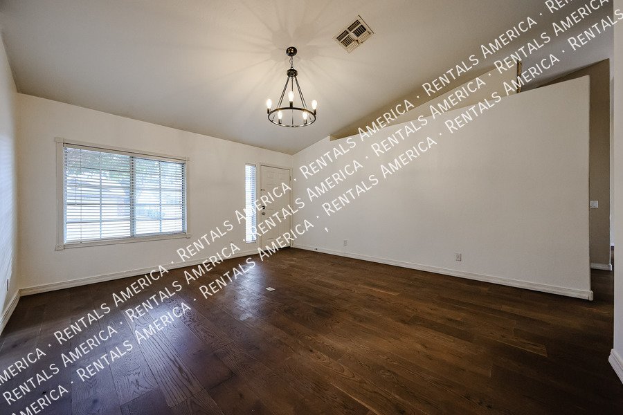 Gorgeous Chandler Home with Oversized Lot! property image