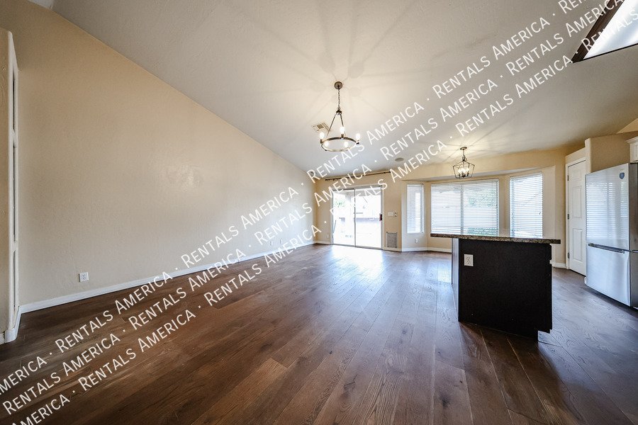Gorgeous Chandler Home with Oversized Lot! property image