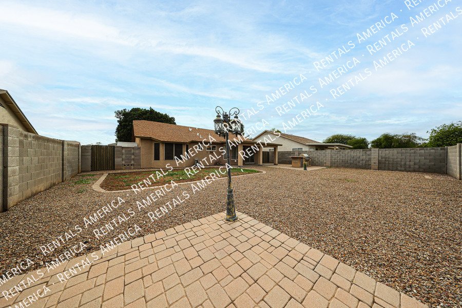 Gorgeous Chandler Home with Oversized Lot! property image