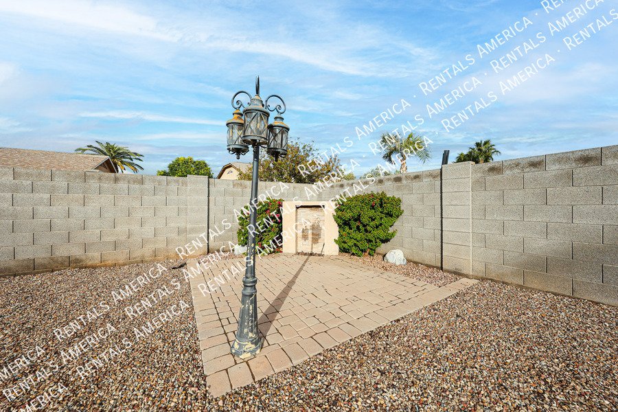 Gorgeous Chandler Home with Oversized Lot! property image