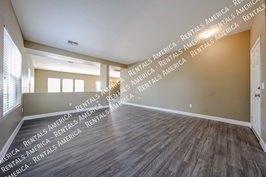Welcome home to Spectrum at Val Vista! property image