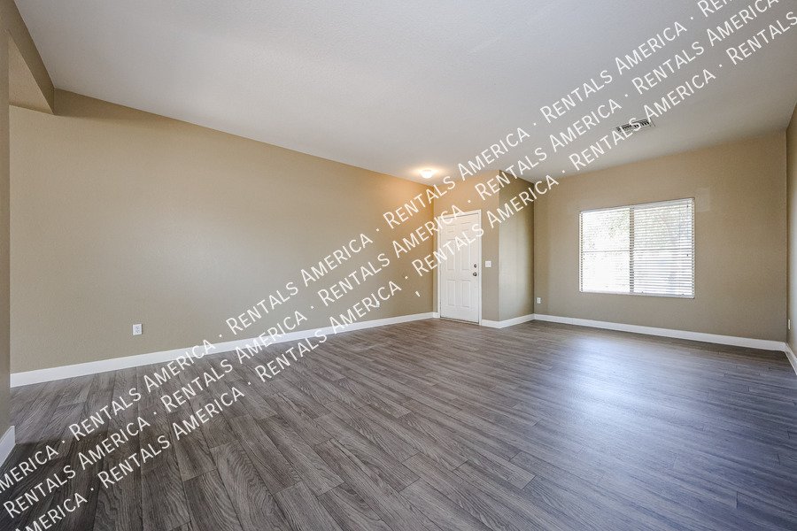 Welcome home to Spectrum at Val Vista! property image