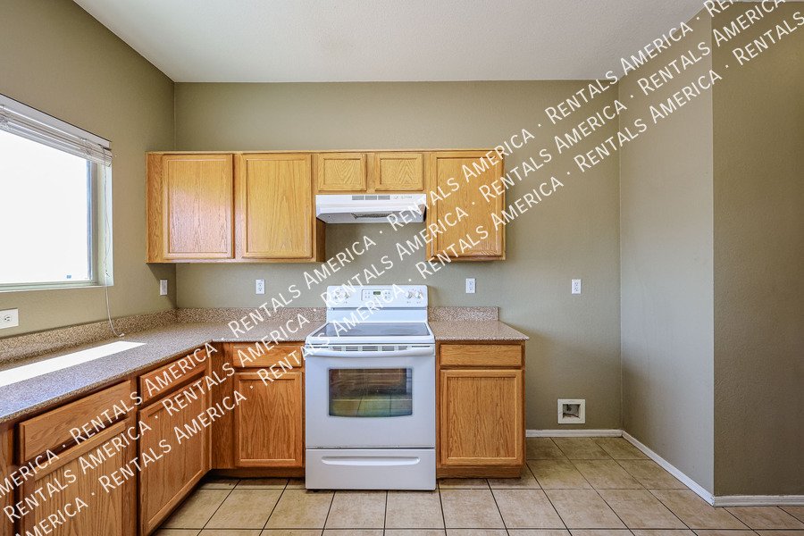 Welcome home to Spectrum at Val Vista! property image