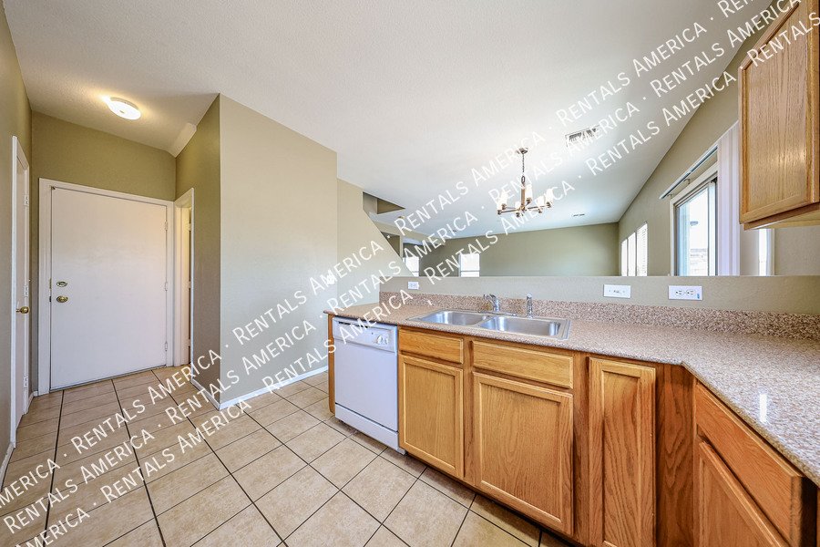 Welcome home to Spectrum at Val Vista! property image