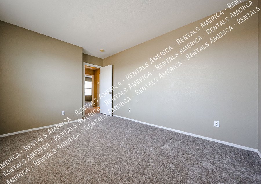 Welcome home to Spectrum at Val Vista! property image
