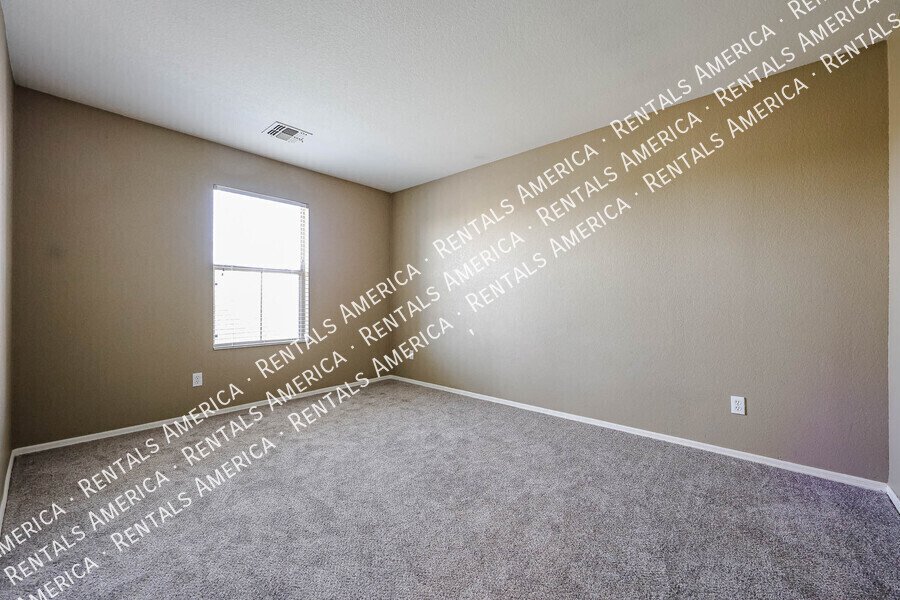 Welcome home to Spectrum at Val Vista! property image