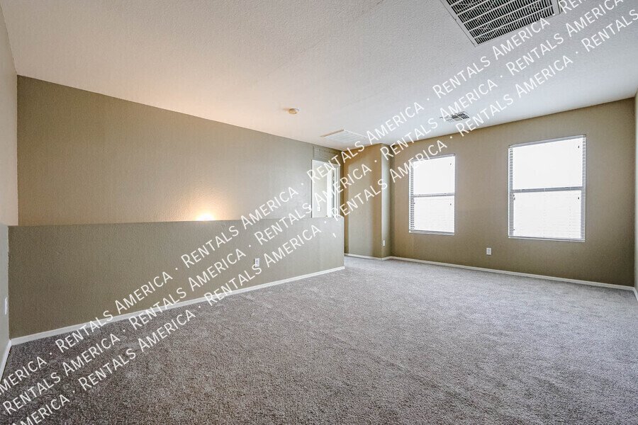 Welcome home to Spectrum at Val Vista! property image