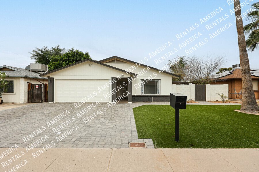 Remodeled 4 bedroom with Solar property image