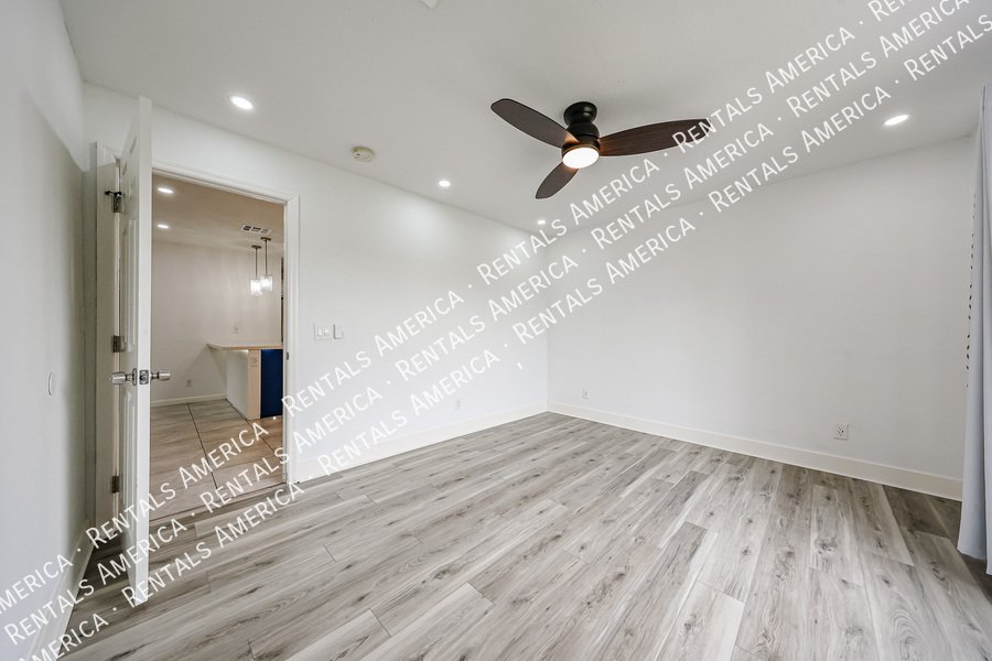 Remodeled 4 bedroom with Solar property image