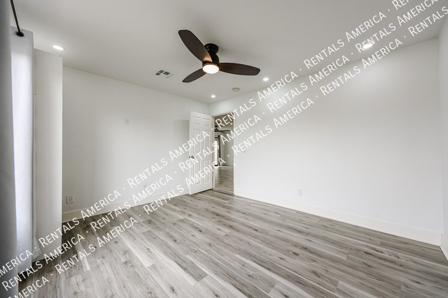 Remodeled 4 bedroom with Solar property image