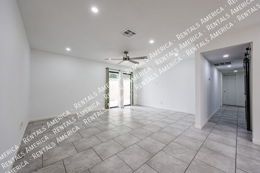 Remodeled 4 bedroom with Solar property image