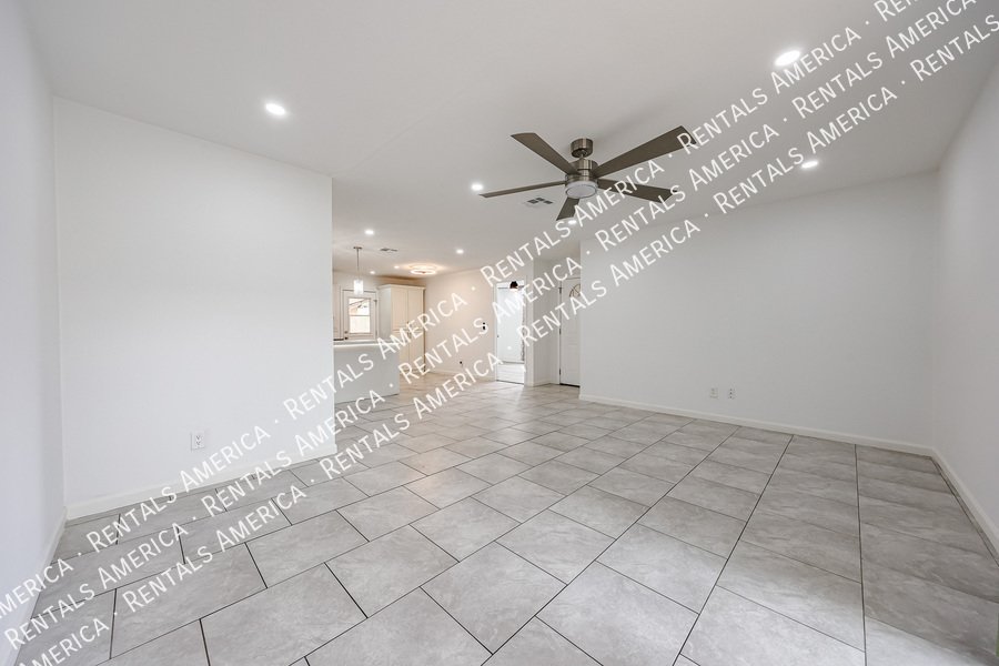 Remodeled 4 bedroom with Solar property image