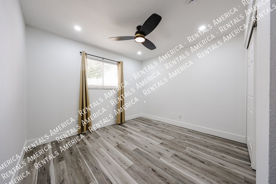 Remodeled 4 bedroom with Solar property image