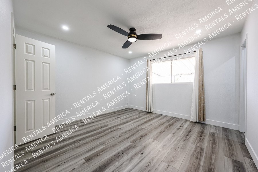 Remodeled 4 bedroom with Solar property image