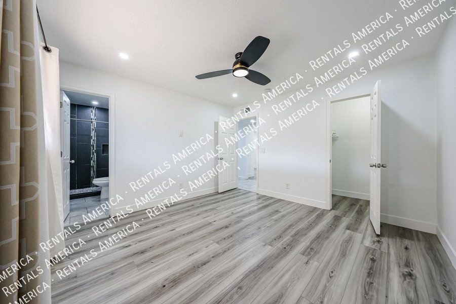 Remodeled 4 bedroom with Solar property image