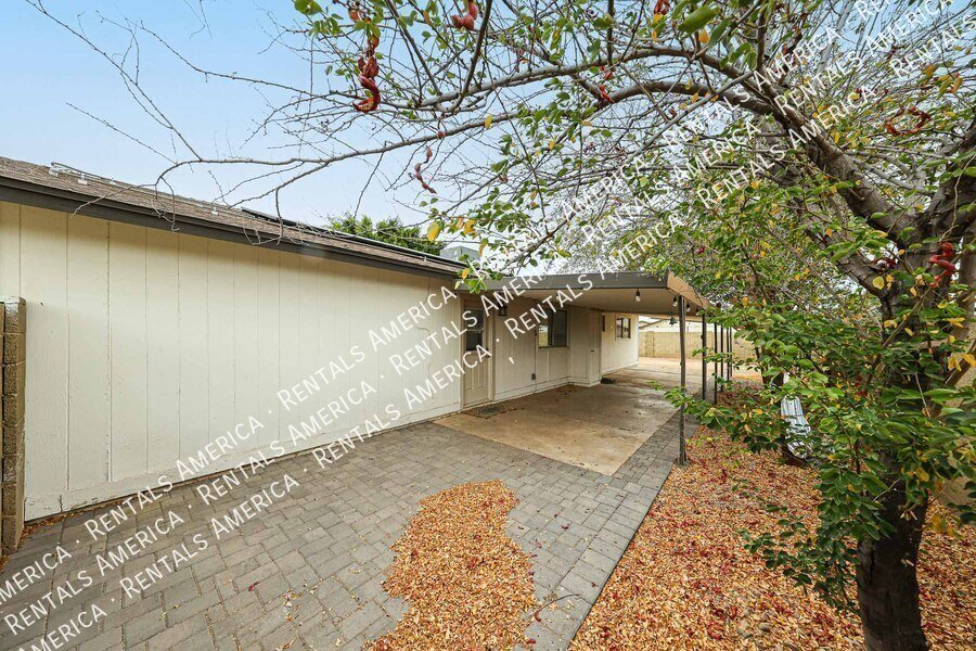 Remodeled 4 bedroom with Solar property image