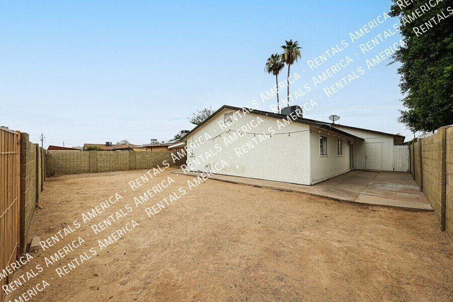 Remodeled 4 bedroom with Solar property image