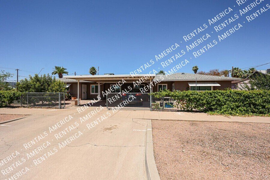 Charming 2 Bedroom Home with Water & Gas Included property image