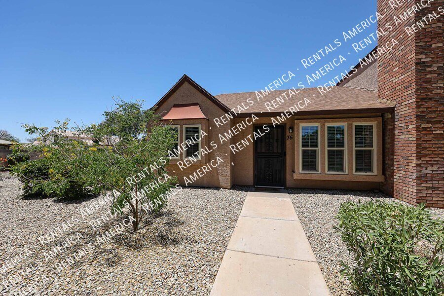 Peoria Condo - 4 Bedrooms, 2 Bathrooms, Prime Location property image