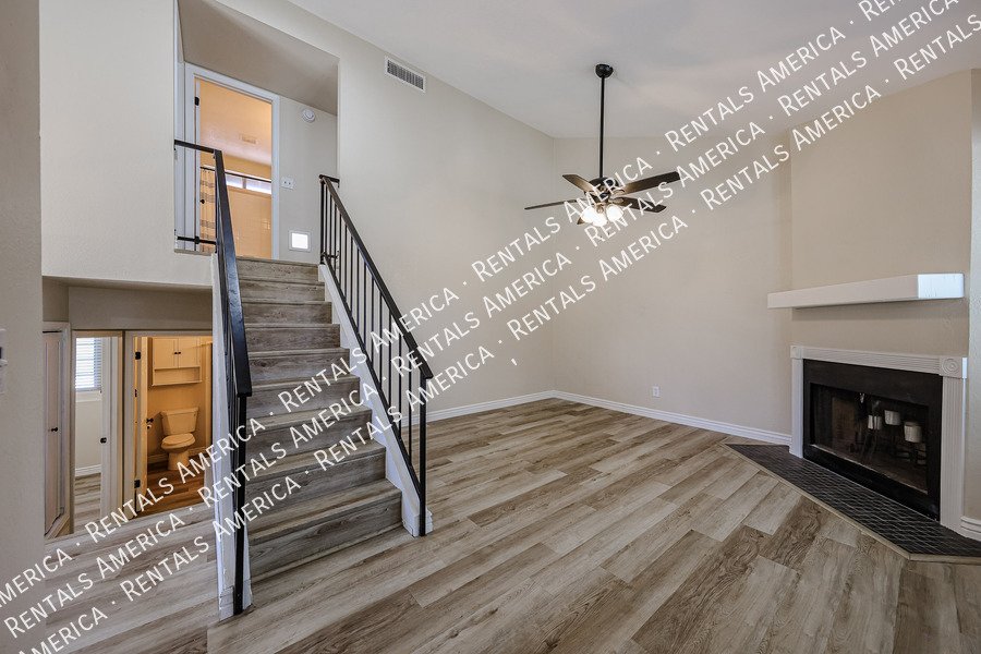 Peoria Condo - 4 Bedrooms, 2 Bathrooms, Prime Location property image