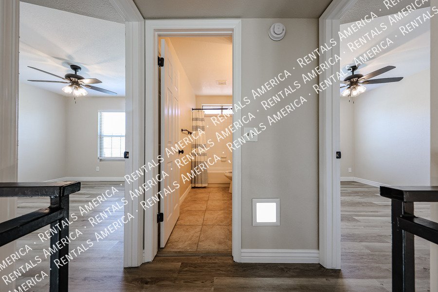 Peoria Condo - 4 Bedrooms, 2 Bathrooms, Prime Location property image